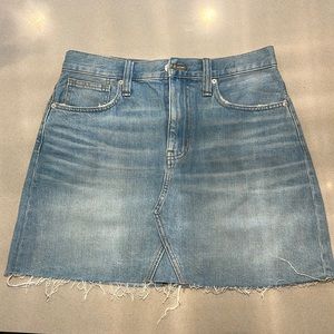 Brand new Madewell denim skirt!